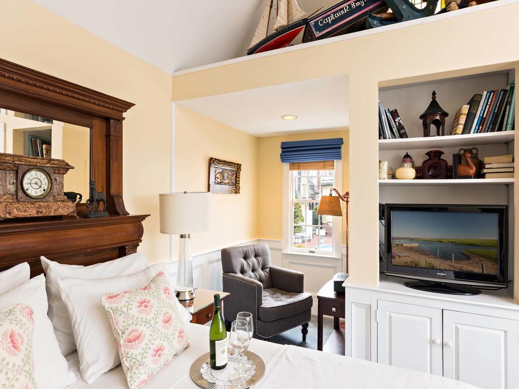 Brass Key Guesthouse Adults Only Provincetown Rum bild